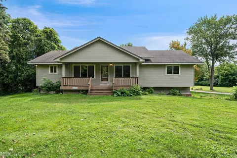 46180 Sugarbush, Chesterfield, MI 48047