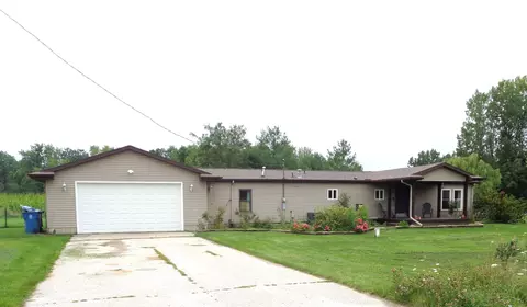 4813 N Mid Bay County Line, Midland, MI 48642