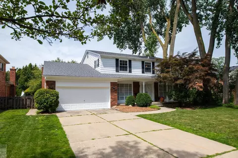 21501 Van K, Grosse Pointe Woods, MI 48236