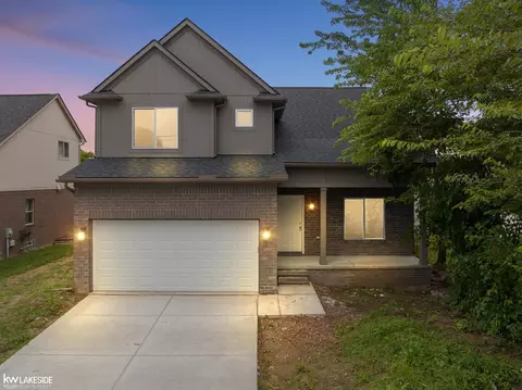 16530 Dort #109, Roseville, MI 48066