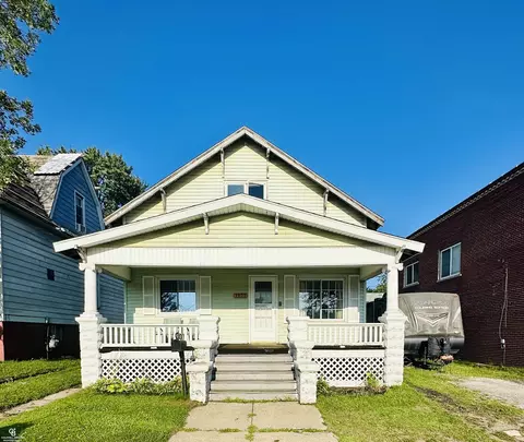 1127 10th Ave, Port Huron, MI 48060