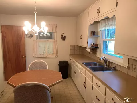 2531 E South, Jackson, MI 49201 photo 7