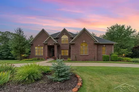 2488 E Ravenwood, Midland, MI 48642