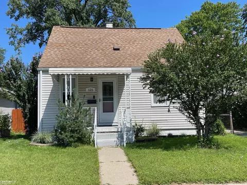 125 E Harwood, Madison Heights, MI 48071
