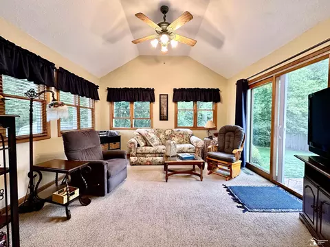 1142 Eagle, Temperance, MI 48182 photo 23