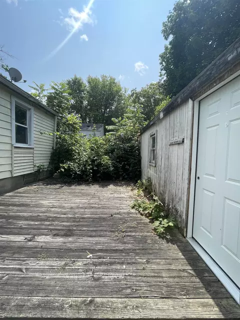 952 Johnson, Flint, MI 48532 photo 5