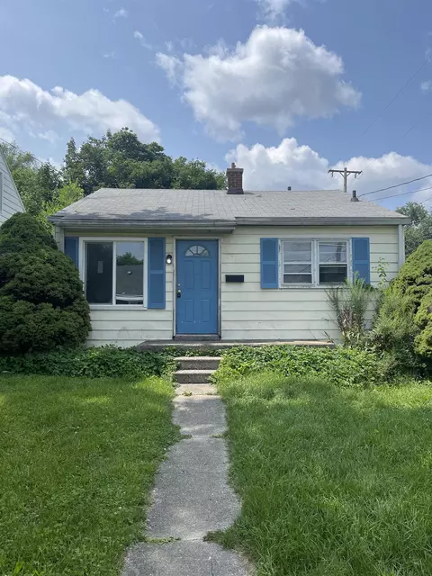952 Johnson, Flint, MI 48532