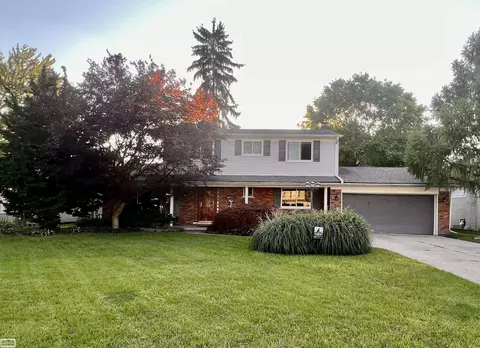 38431 Foxcroft, Harrison Township, MI 48045