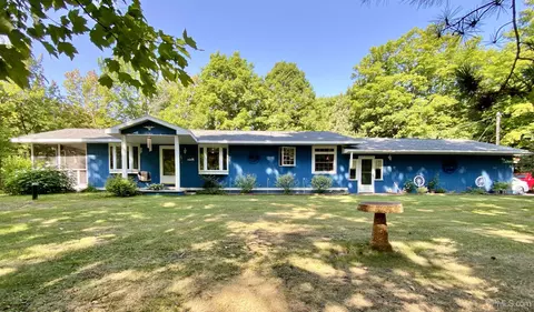 682 Cherry Crk, Marquette, MI 49855