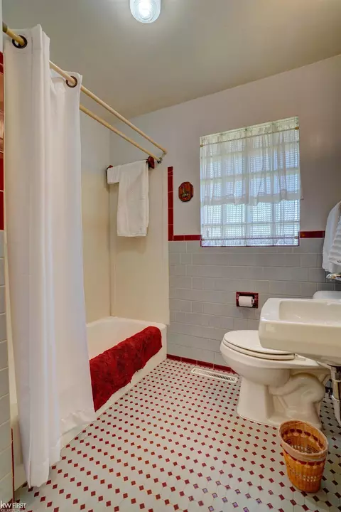 309 Schillman, Flushing, MI 48433 photo 24