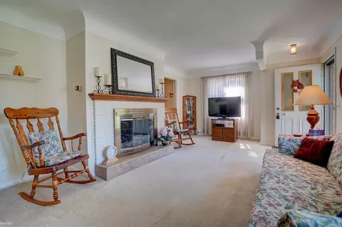 309 Schillman, Flushing, MI 48433 photo 2