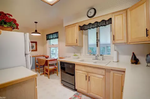 309 Schillman, Flushing, MI 48433 photo 8