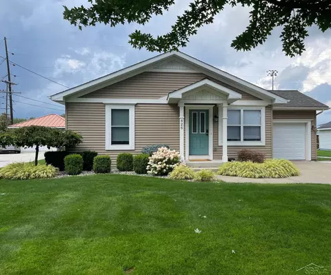 426 W Saginaw, Merrill, MI 48637