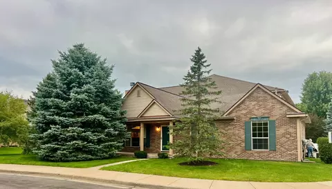 4234 Stonebridge, Holly, MI 48442