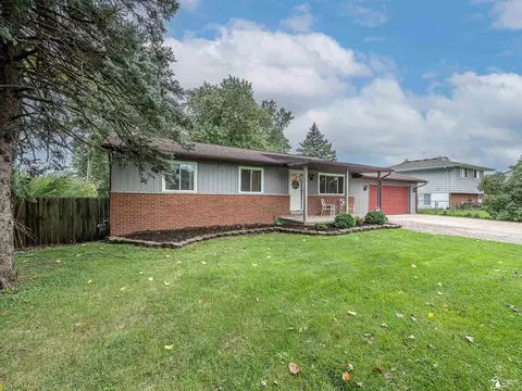 49361 Saltz, Canton, MI 48187