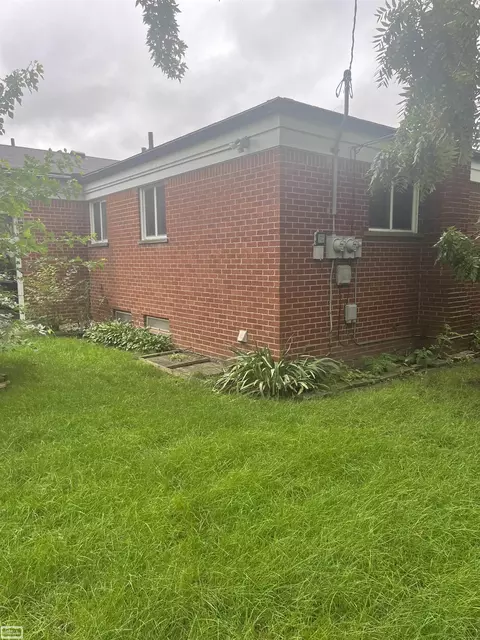 24161 Blackmar, Warren, MI 48091 photo 18
