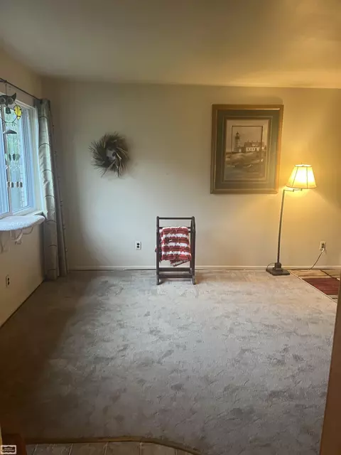 24161 Blackmar, Warren, MI 48091 photo 3
