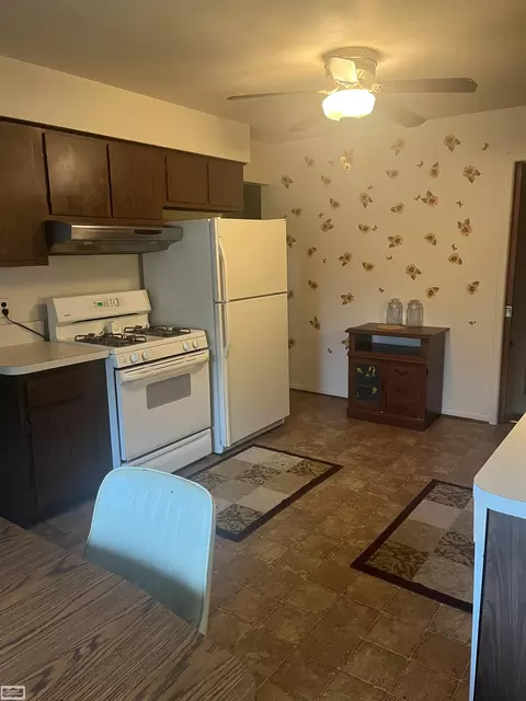 24161 Blackmar, Warren, MI 48091 photo 9
