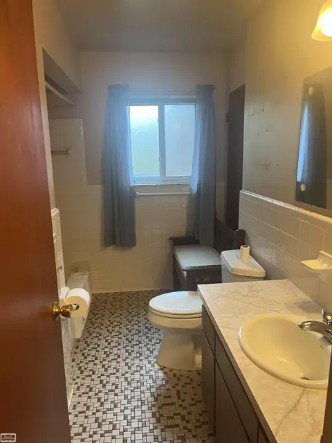 24161 Blackmar, Warren, MI 48091 photo 13