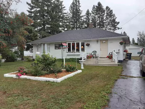 139 E Southland, Ironwood, MI 49938