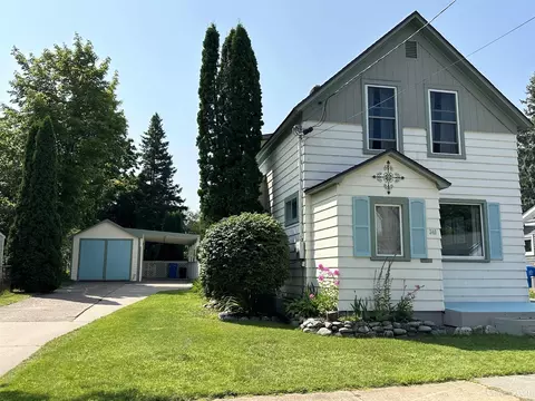 340 E Michigan, Marquette, MI 49855