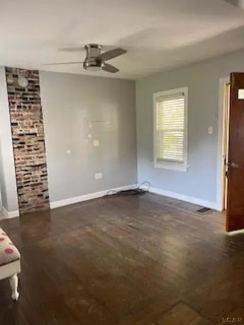 1016 E Maple, Adrian, MI 49221 photo 3