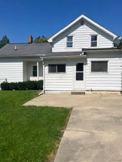1016 E Maple, Adrian, MI 49221 photo 17