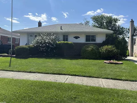 25275 Barbara, Roseville, MI 48066