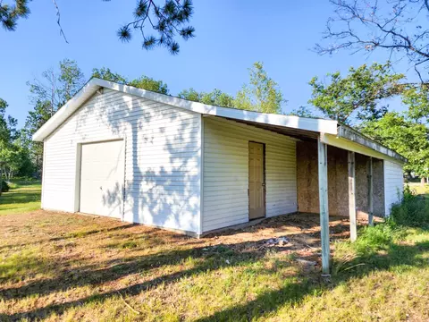4258 Dan, Harrison, MI 48625 photo 4
