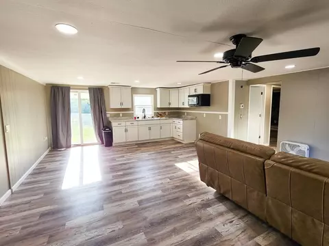 4258 Dan, Harrison, MI 48625 photo 10