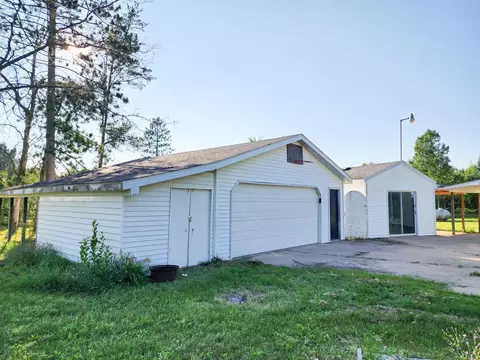 4258 Dan, Harrison, MI 48625 photo 3