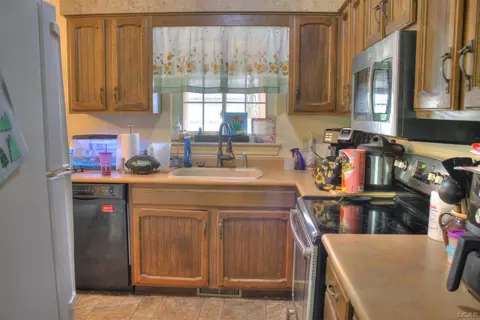 4155 Mohawk, Adrian, MI 49221 photo 4