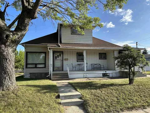 1600 N 16th, Escanaba, MI 49829