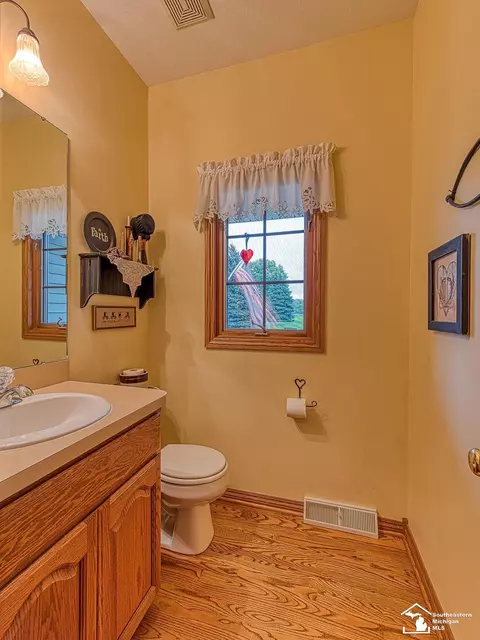 2855 E Country, Monroe, MI 48162 photo 6