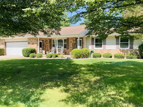 3025 S Glenway, Bay City, MI 48706