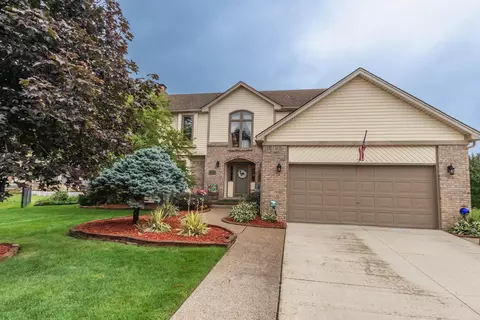 47085 Freedom Vly, Macomb, MI 48044