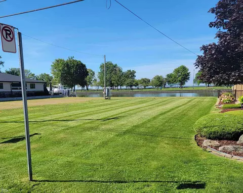 Vacant Huron, Harrison Township, MI 48045