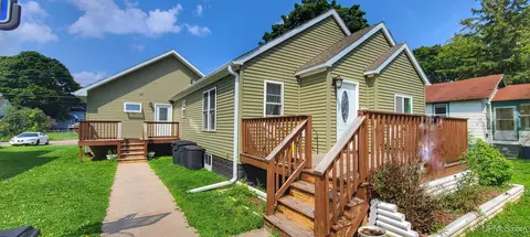 108 W E, Iron Mountain, MI 49801