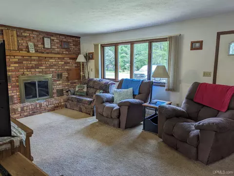 850 Tony S, Ishpeming, MI 49849 photo 5
