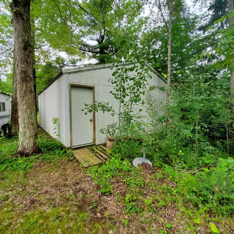 1947 E Riv, Beaverton, MI 48612 photo 8
