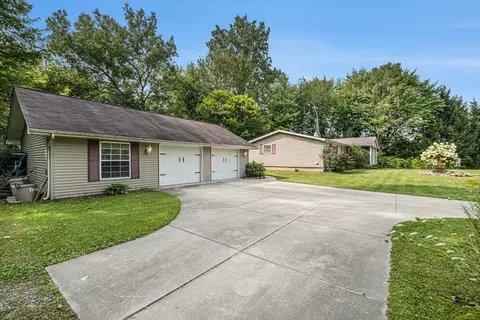8459 Morrish, Flushing, MI 48433 photo 2