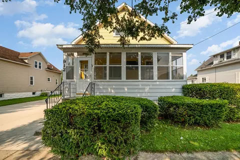 912 S Sherman, Bay City, MI 48708