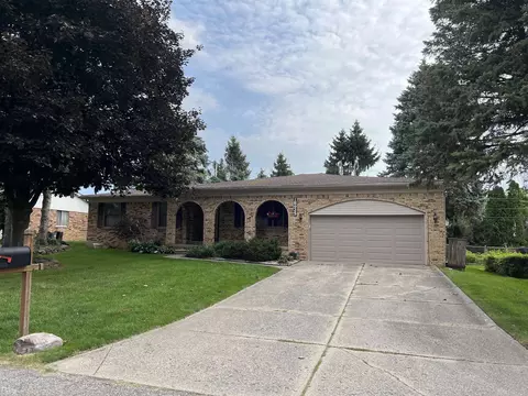 18925 Maria, Clinton Township, MI 48036