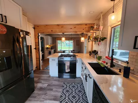 12600 Porter, Carleton, MI 48117 photo 4