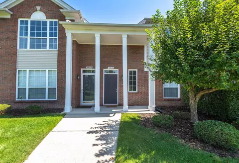 46033 Rhodes, Macomb, MI 48044
