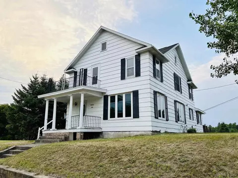 3906 W Morgan, Loretto, MI 49852