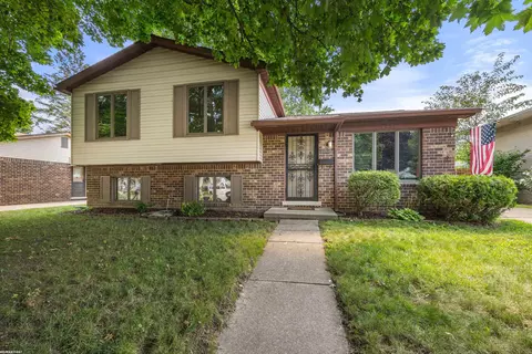 16612 Waterman, Roseville, MI 48066