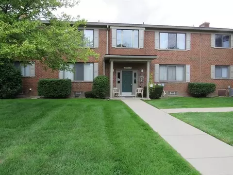 32730 Harper Ave, Saint Clair Shores, MI 48082