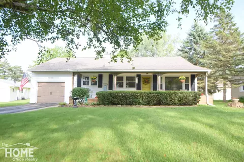 1230 Center, Owosso, MI 48867