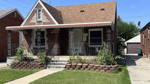 6519 Barrie, Dearborn, MI 48126